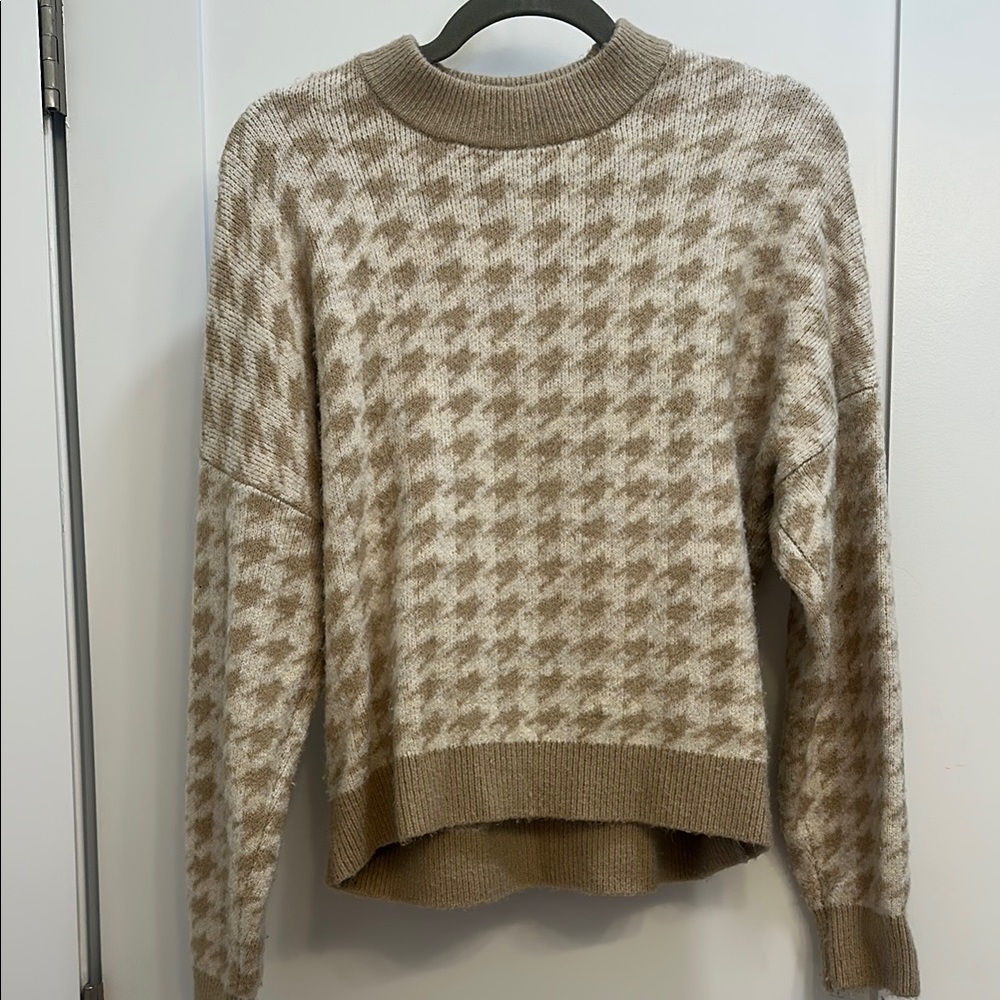 Houndstooth Patterned Sweater - Tan - image 1